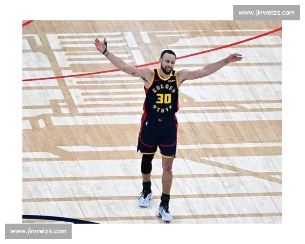 西决 G3 火箭 41 分溃败：哈登保罗哑火 + 19 失误 库里三节轰 35 分创纪录